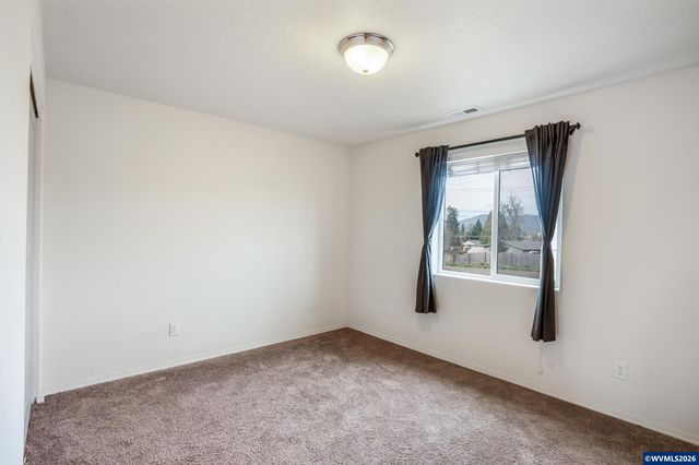 4680 Glacier Meadows Lp, Springfield, OR 97478