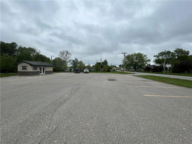 102 W Lawrence Street, Kearney, MO 64060