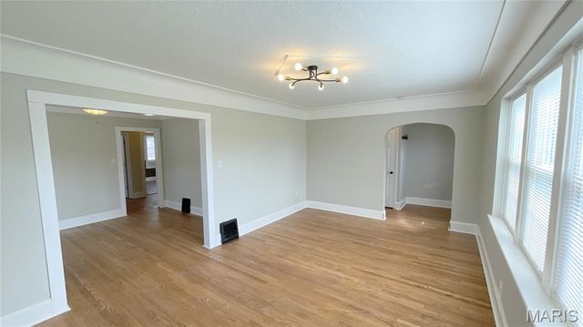 755 Pardella Avenue, St Louis, MO 63125