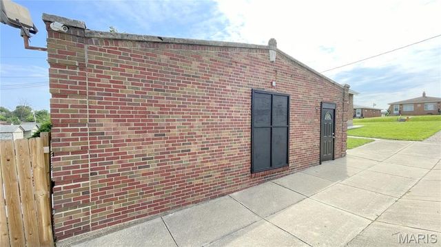 755 Pardella Avenue, St Louis, MO 63125