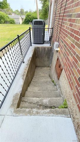 755 Pardella Avenue, St Louis, MO 63125
