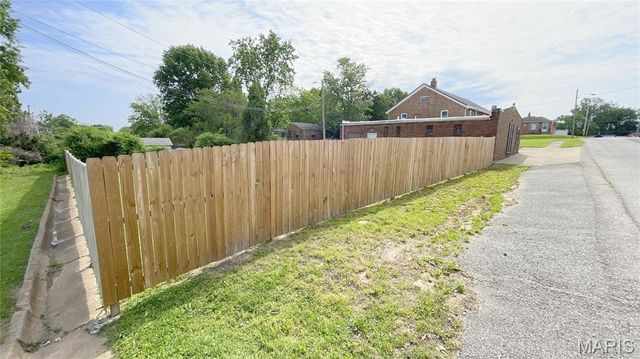 755 Pardella Avenue, St Louis, MO 63125