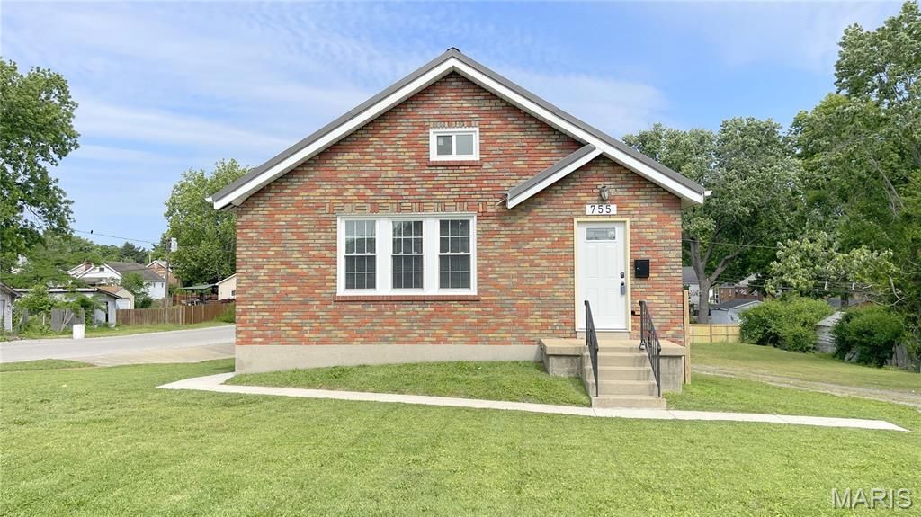755 Pardella Avenue, St Louis, MO 63125