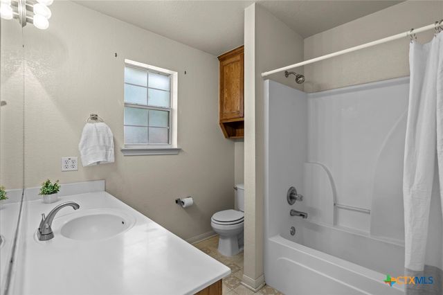 27 S Archer Drive, Belton, TX 76513