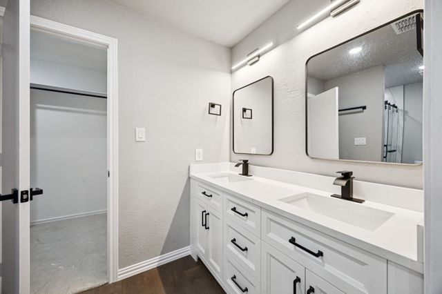 10 Chisholm Trail, Lucas, TX 75002