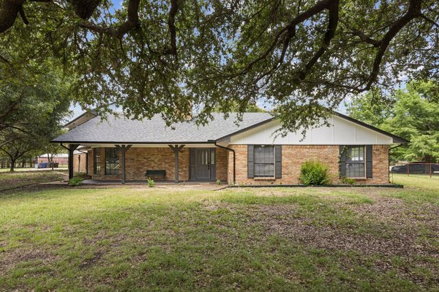 10 Chisholm Trail, Lucas, TX 75002