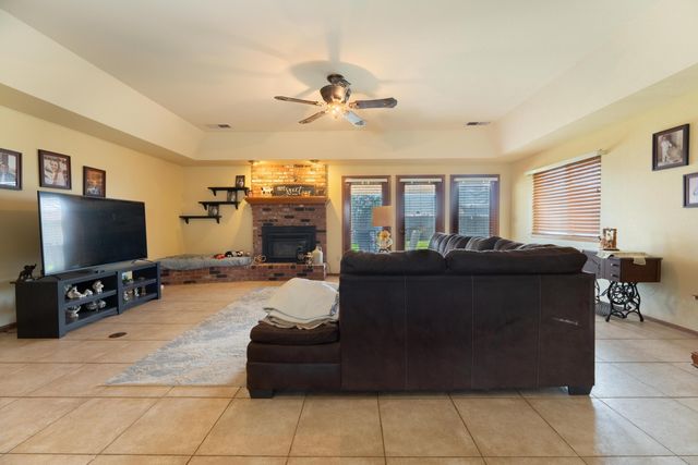 2551 Ave 192, Tulare, CA 93274