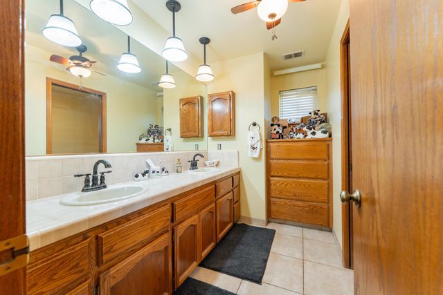 2551 Ave 192, Tulare, CA 93274