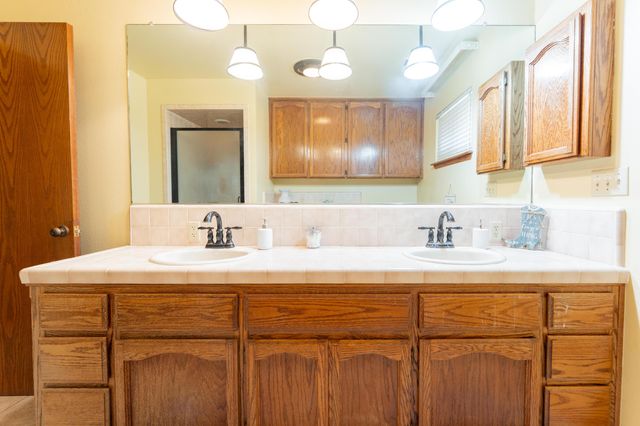 2551 Ave 192, Tulare, CA 93274