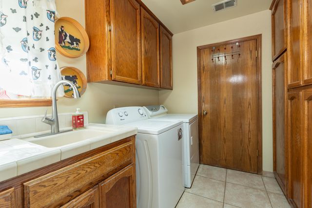 2551 Ave 192, Tulare, CA 93274