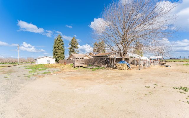 2551 Ave 192, Tulare, CA 93274