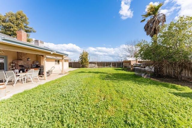 2551 Ave 192, Tulare, CA 93274