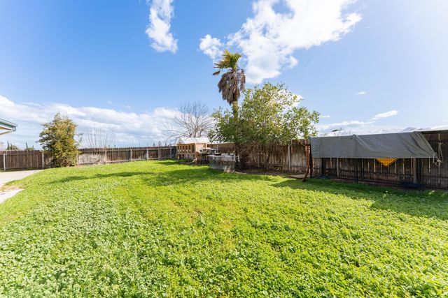 2551 Ave 192, Tulare, CA 93274