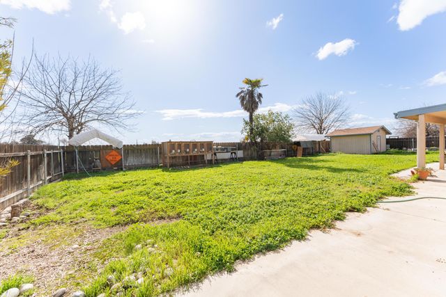 2551 Ave 192, Tulare, CA 93274