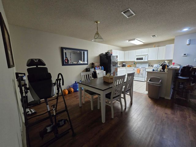 6325 7th Street, Lubbock, TX 79416