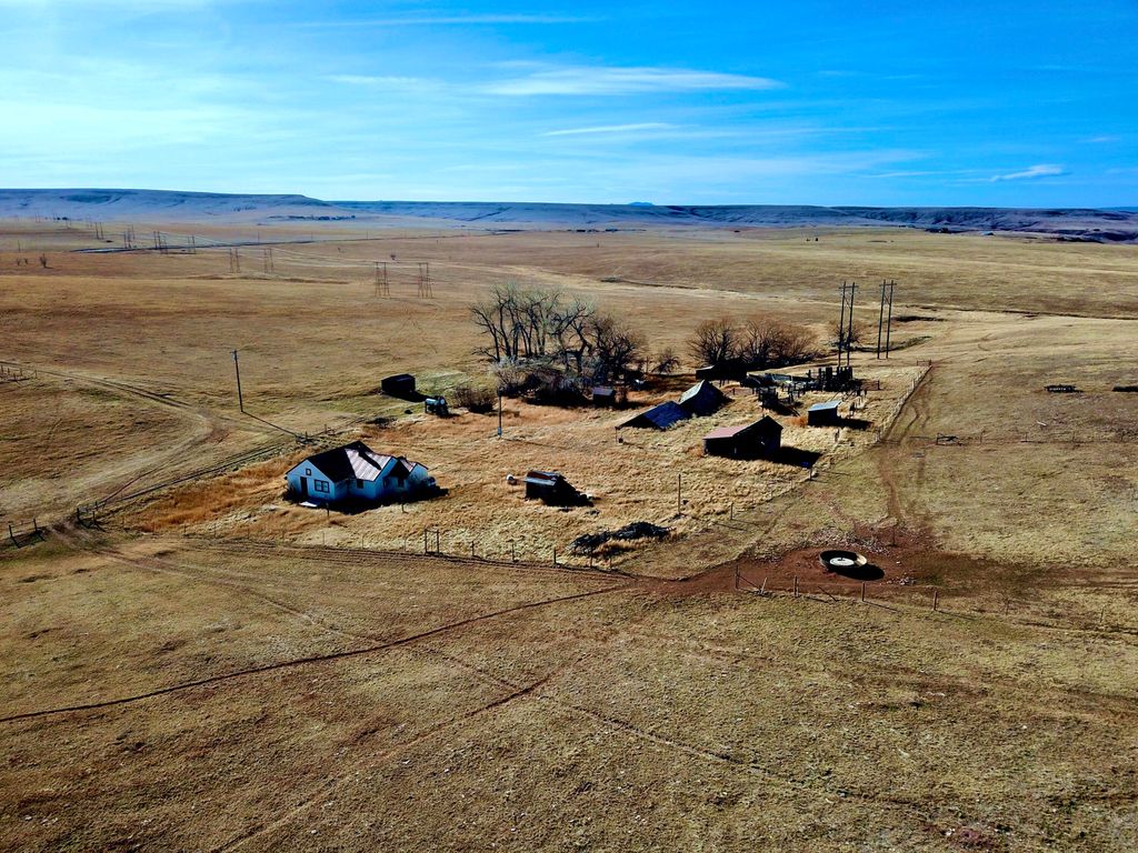 205 Ross RD, Great Falls, MT 59405 photo 2