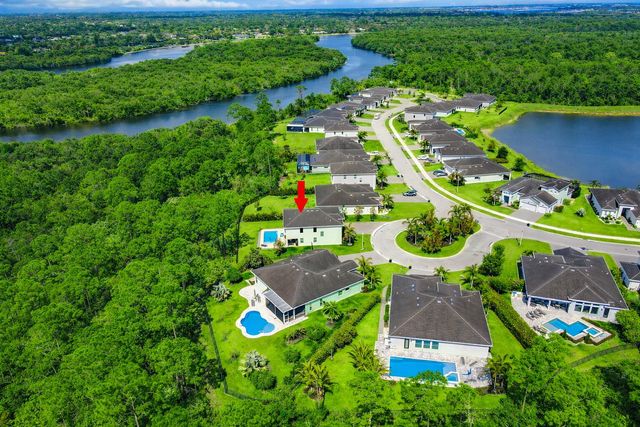 684 SW Pennfield Terrace, Stuart, FL 34997