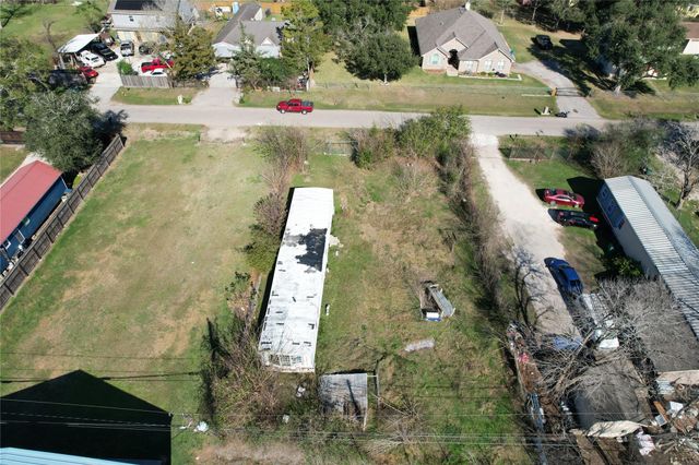 206 Crescent Drive, Fresno, TX 77545