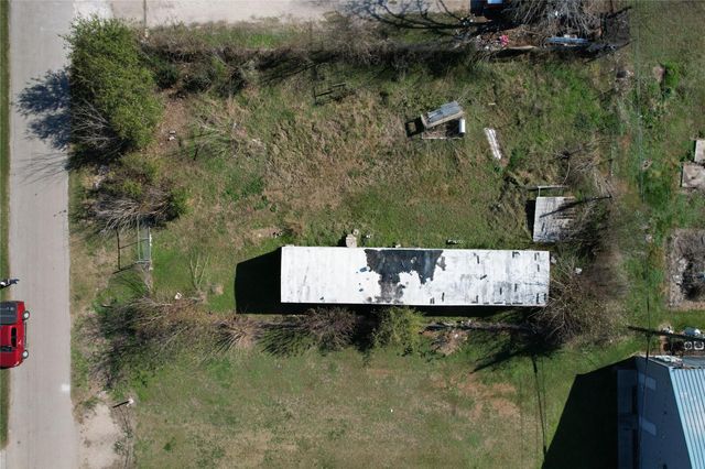 206 Crescent Drive, Fresno, TX 77545