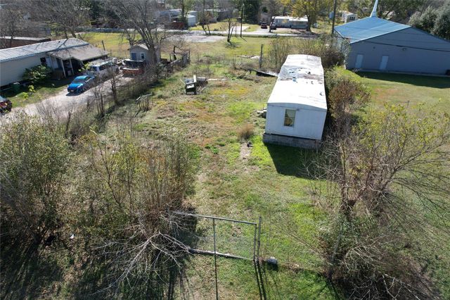 206 Crescent Drive, Fresno, TX 77545