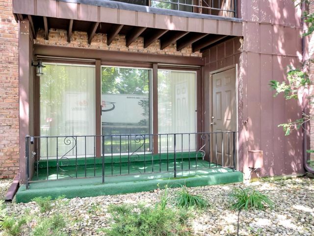 17618 71st Court 1N, Tinley Park, IL 60477