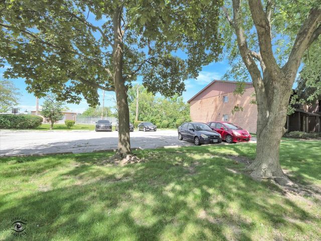 17618 71st Court 1N, Tinley Park, IL 60477