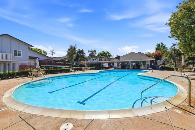 1349 Merrivale West Square, San Jose, CA 95117