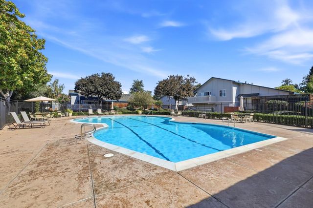 1349 Merrivale West Square, San Jose, CA 95117