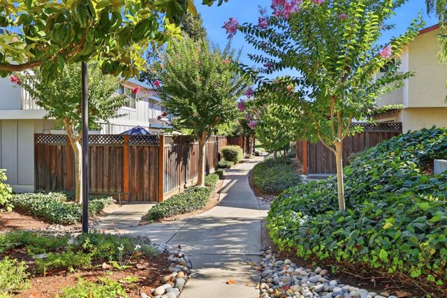 1349 Merrivale West Square, San Jose, CA 95117