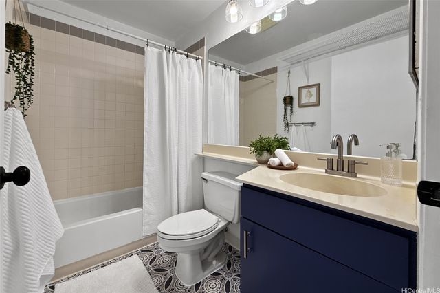 94-539 Lumiaina Street V203, Waipahu, HI 96797