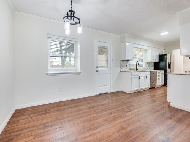 321 Campo Street, Grand Prairie, TX 75051
