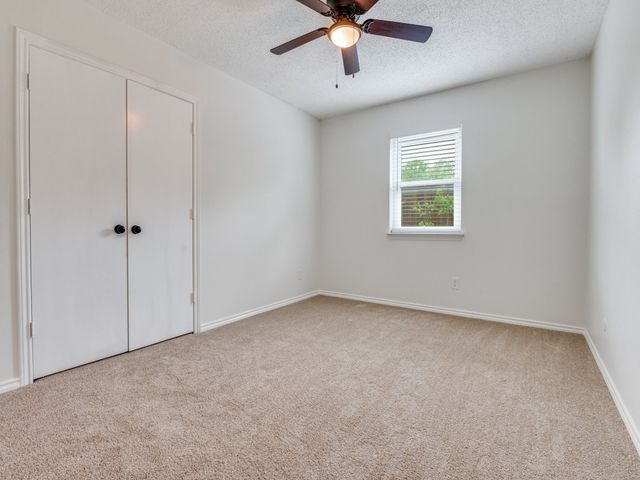 321 Campo Street, Grand Prairie, TX 75051