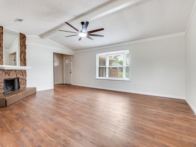 321 Campo Street, Grand Prairie, TX 75051