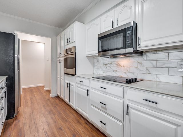 321 Campo Street, Grand Prairie, TX 75051