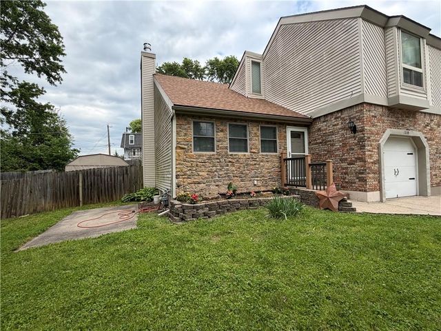 7239 N BALES Avenue, Gladstone, MO 64119