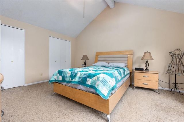 7239 N BALES Avenue, Gladstone, MO 64119