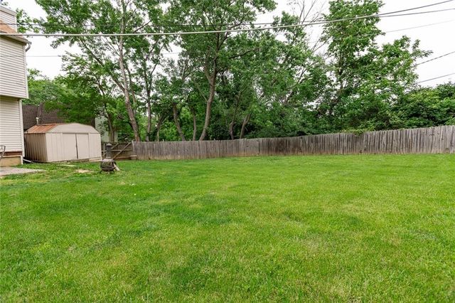 7239 N BALES Avenue, Gladstone, MO 64119