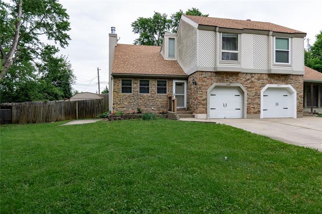 7239 N BALES Avenue, Gladstone, MO 64119