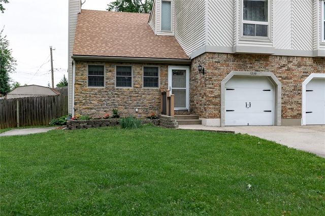 7239 N BALES Avenue, Gladstone, MO 64119