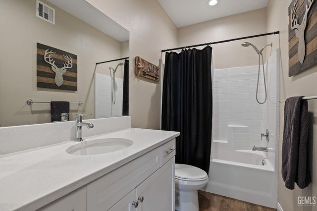 8302 Jean Anne Street, Bakersfield, CA 93314