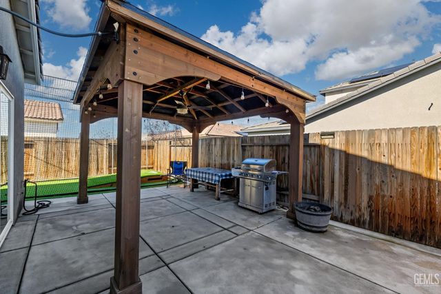 8302 Jean Anne Street, Bakersfield, CA 93314