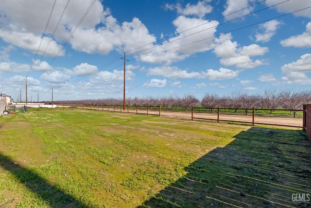 8302 Jean Anne Street, Bakersfield, CA 93314