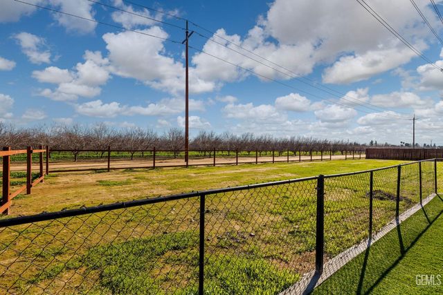 8302 Jean Anne Street, Bakersfield, CA 93314