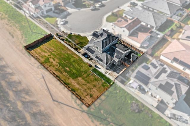 8302 Jean Anne Street, Bakersfield, CA 93314