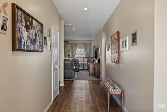 8302 Jean Anne Street, Bakersfield, CA 93314