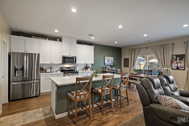 8302 Jean Anne Street, Bakersfield, CA 93314