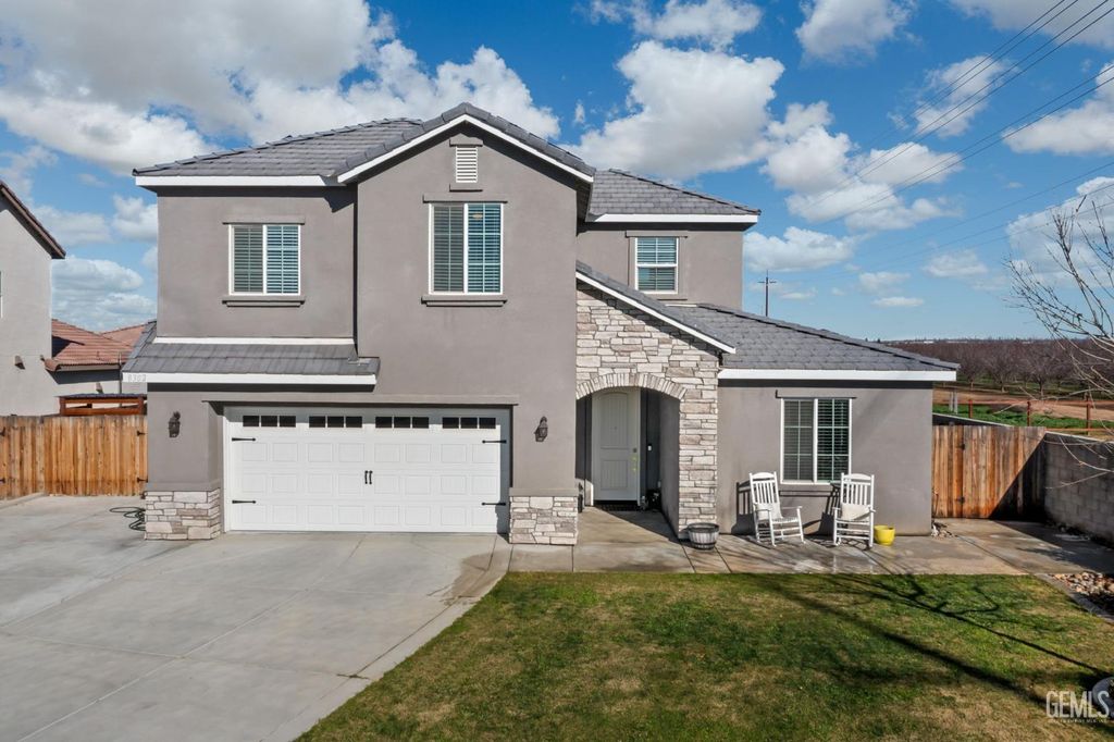 8302 Jean Anne Street, Bakersfield, CA 93314