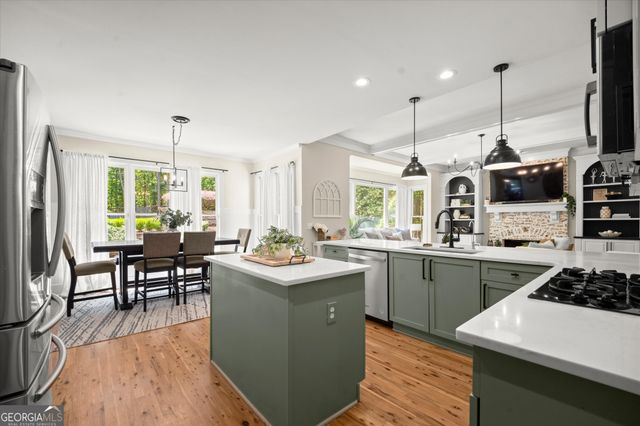 6229 Grand Loop Road, Sugar Hill, GA 30518