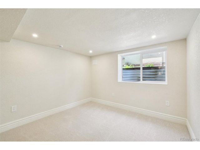 4214 King St, Denver, CO 80211