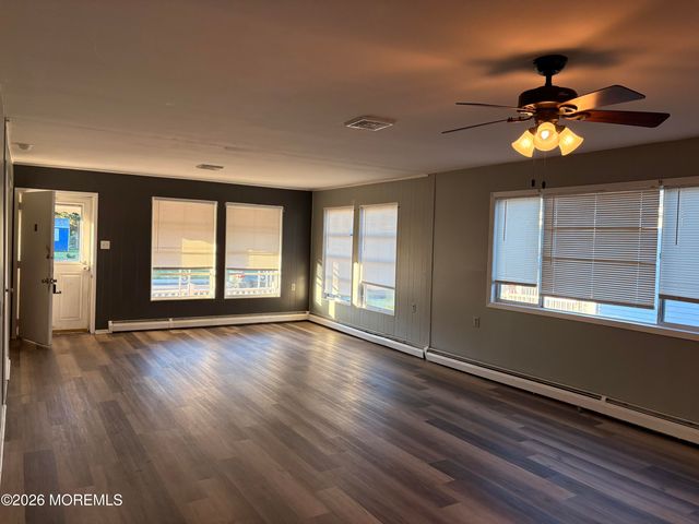 242 Fort De France Avenue, Toms River, NJ 08757